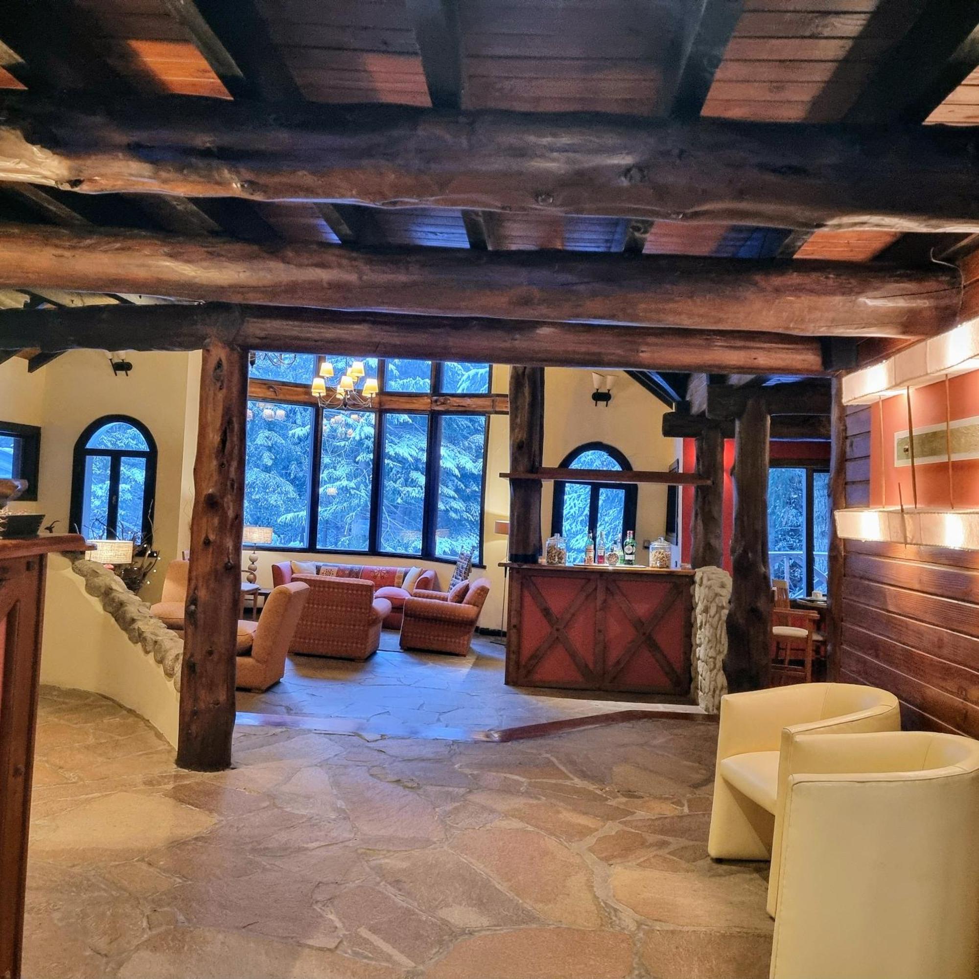 Altos Los Pioneros & Spa Вила ла Ангостура Екстериор снимка